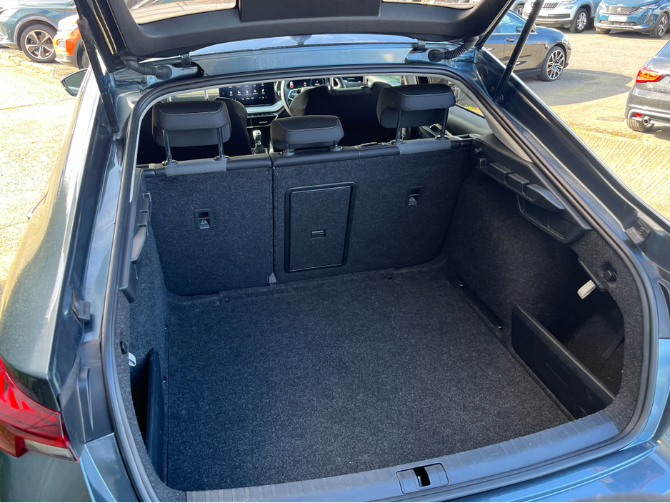 2021 Skoda Octavia - image 8