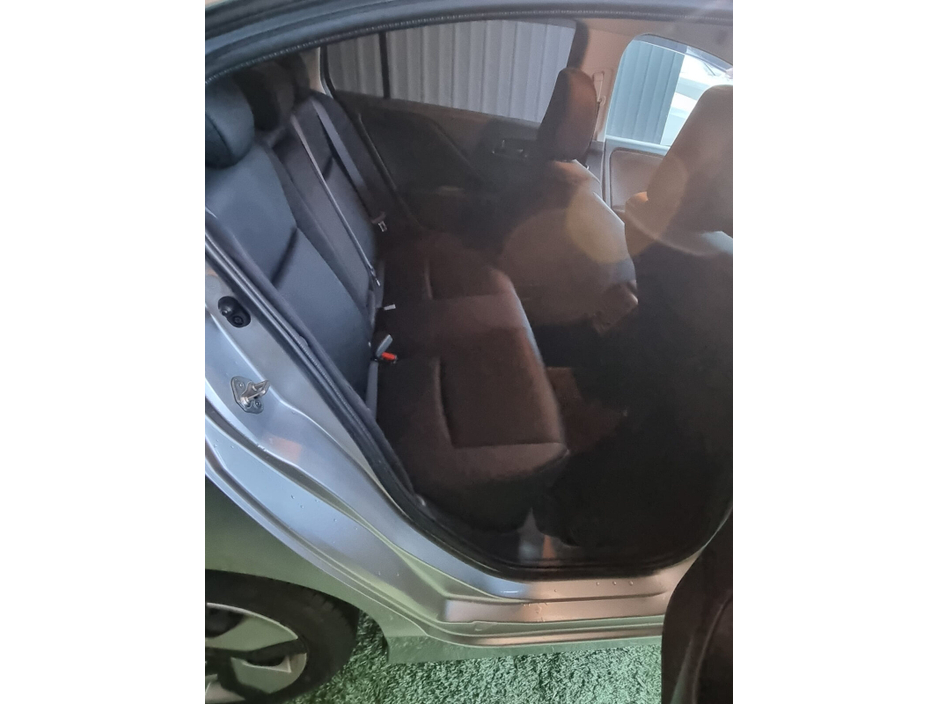 2015 Honda Grace - image 10