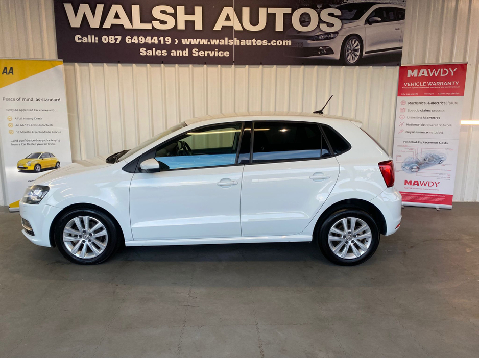 2017 Volkswagen Polo - image 3