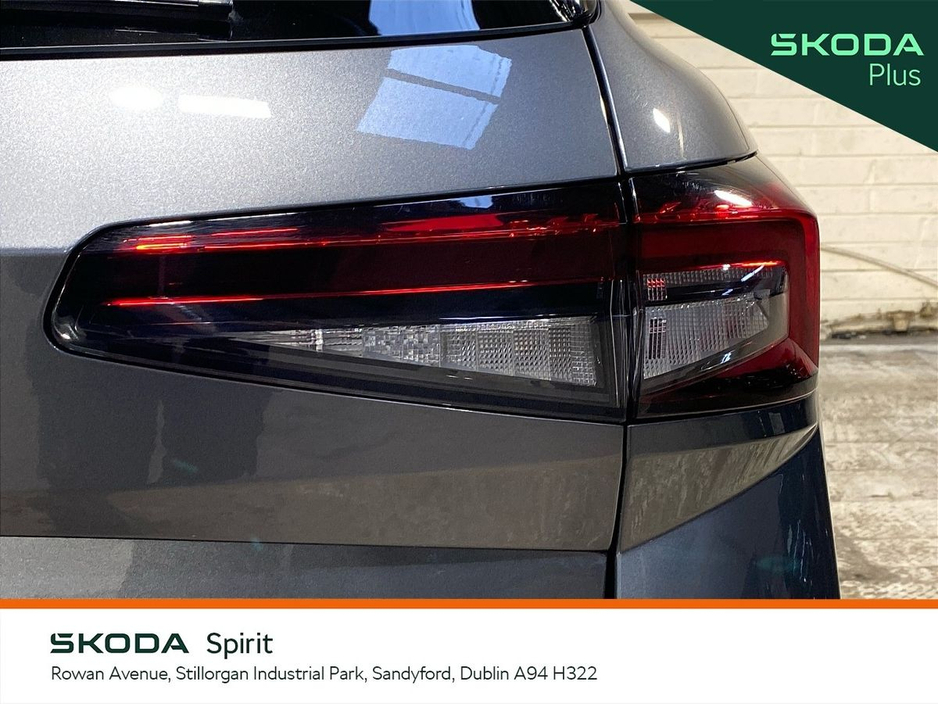 2025 Skoda Superb - image 18