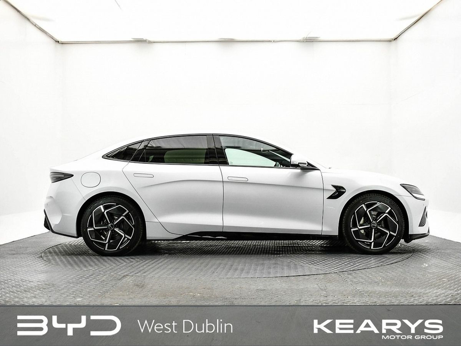 2026 BYD Seal - image 8