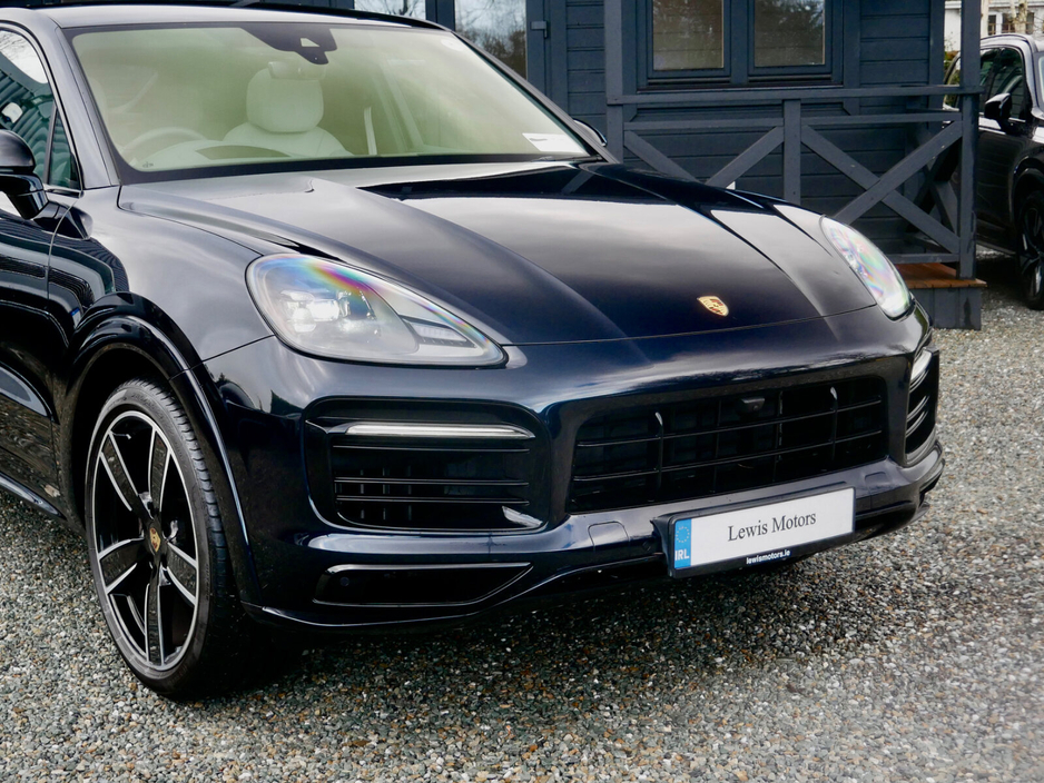 2023 Porsche Cayenne 3.0 V6 E-Hybrid 4WD Auto €87,950