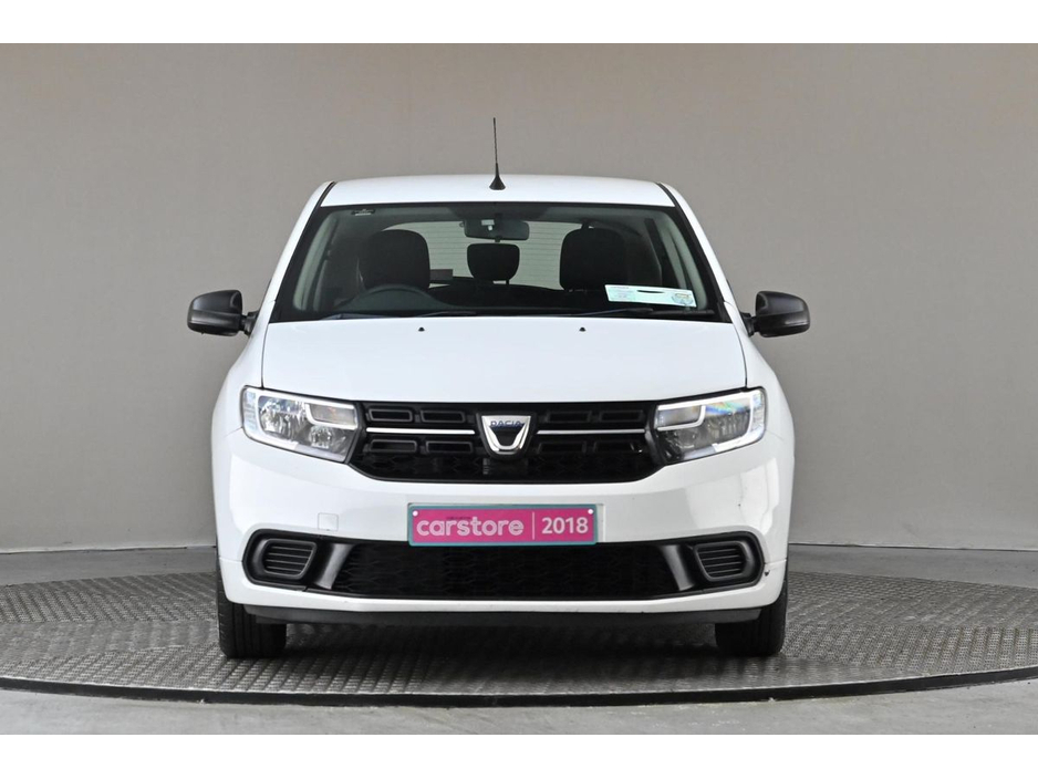 2018 Dacia Sandero - image 2