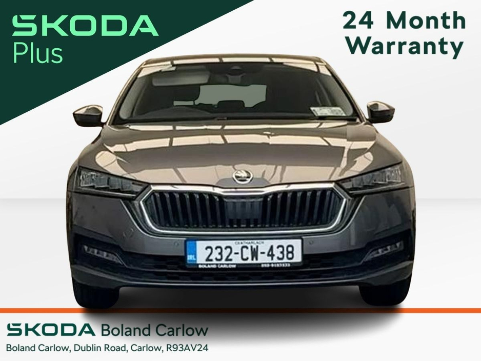 2023 Skoda Octavia - image 7