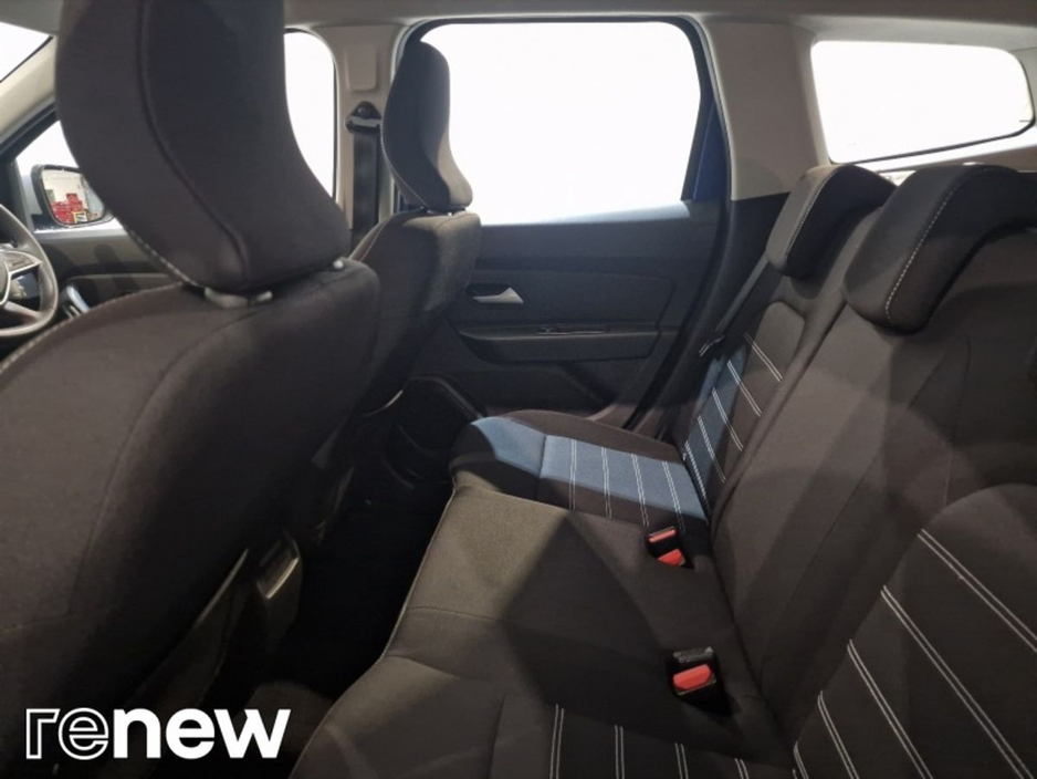 2023 Dacia Duster - image 11