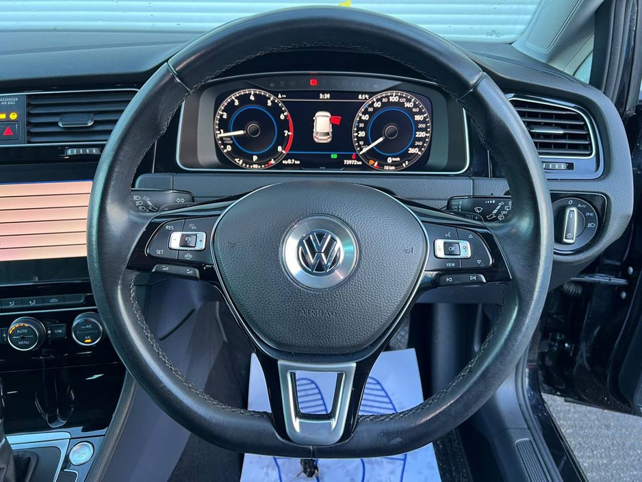 2019 Volkswagen Golf - image 4