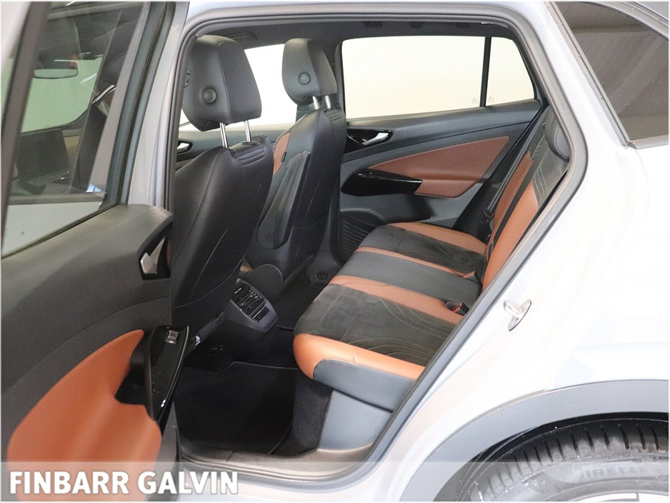 2023 Volkswagen ID.4 - image 11