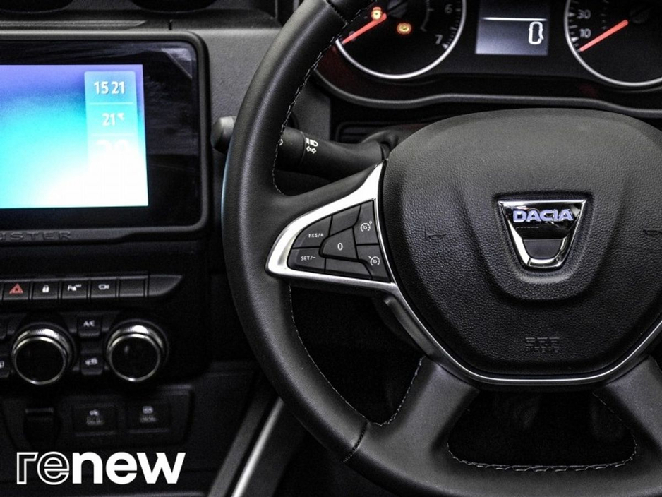 2022 Dacia Duster - image 19