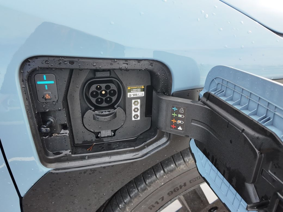 2026 Kia EV3 - image 6