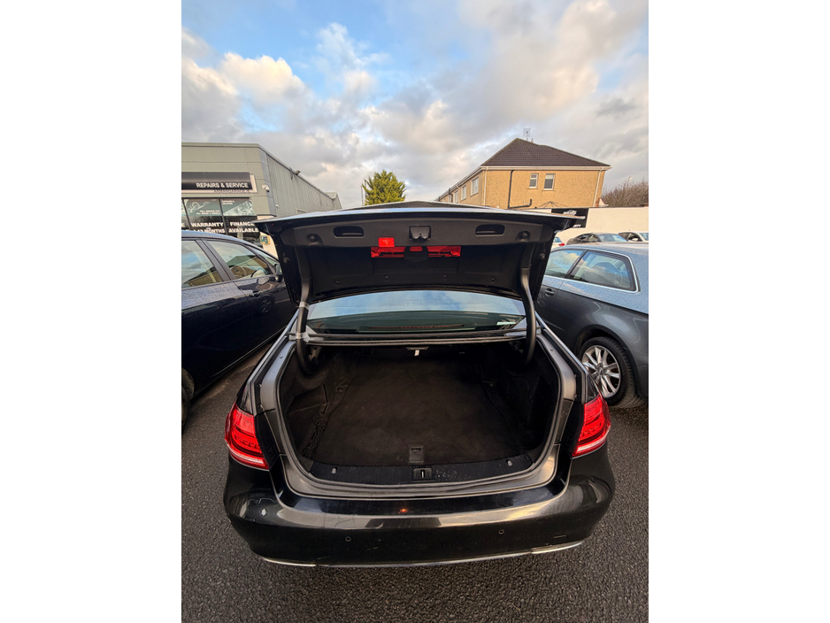 2015 Mercedes-Benz E Class E300 SERIES BLUETEC SE 4DR AUTO €8,950