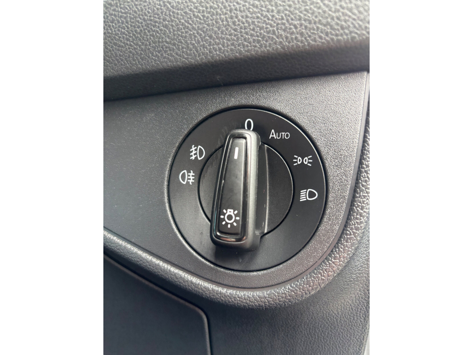 2023 Volkswagen Taigo - image 28