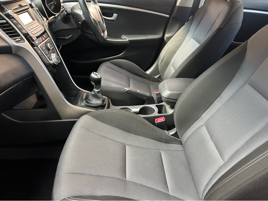 2016 Hyundai i30 - image 6