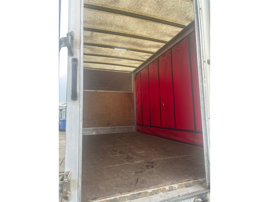 2019 Mercedes-Benz Sprinter - image 5