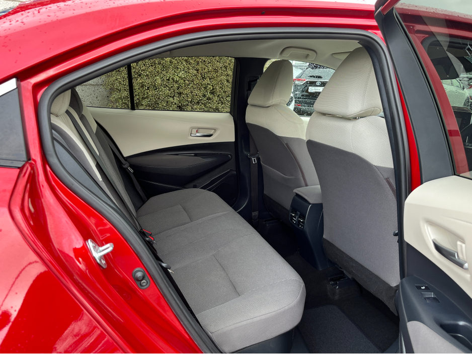 2021 Toyota Corolla - image 9