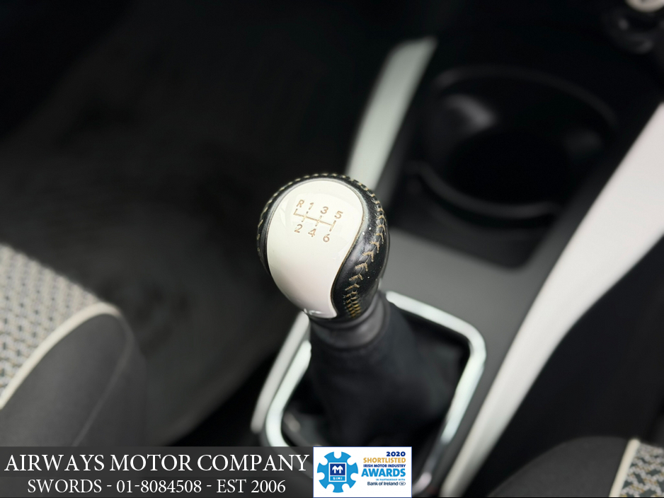 2013 Toyota Yaris 1.33 VVT-I TREND 5DR - FRESH NCT €6,950