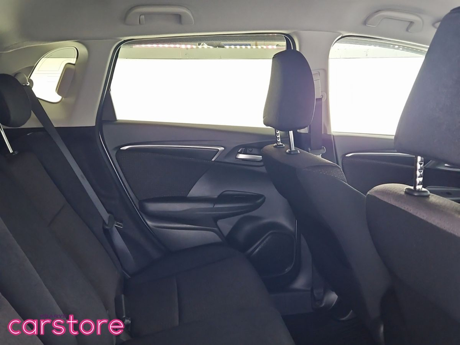 2017 Honda Fit FIT DAA-GP5 HYBRID 5DR AUTO €12,880