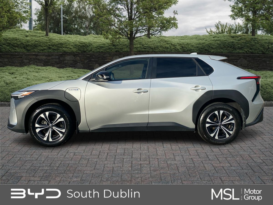 2023 Toyota bZ4X - image 6