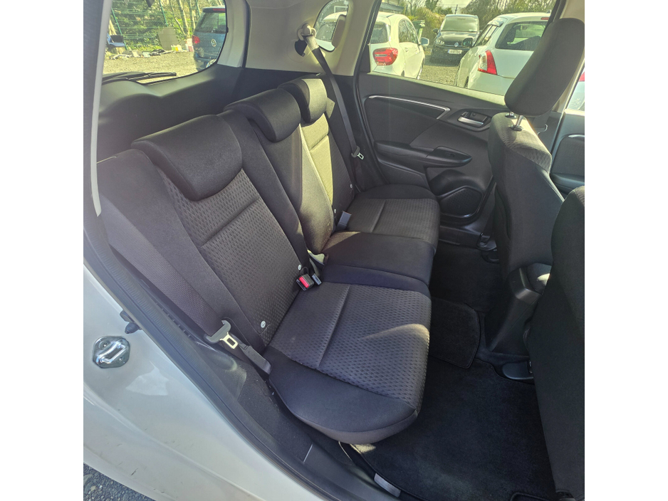 2018 Honda Fit - image 13