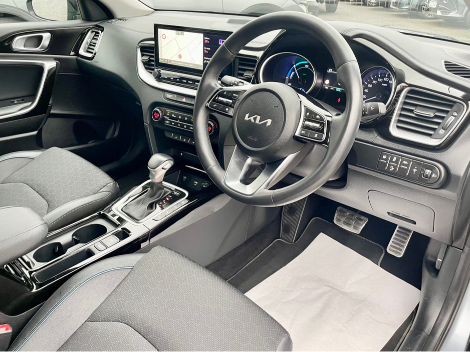 2024 Kia XCeed - image 16