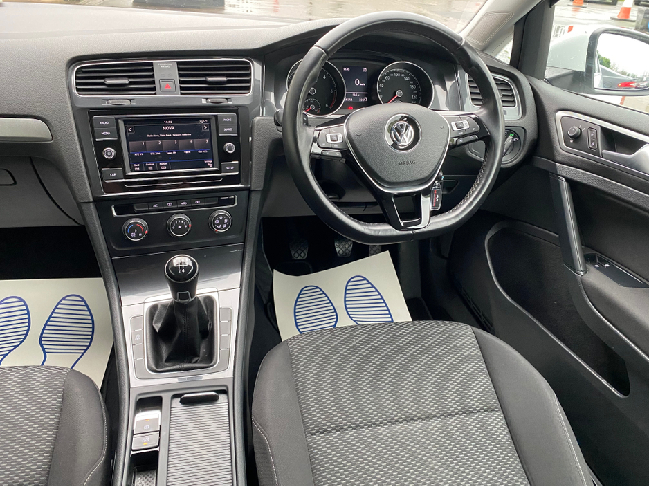 2019 Volkswagen Golf - image 12