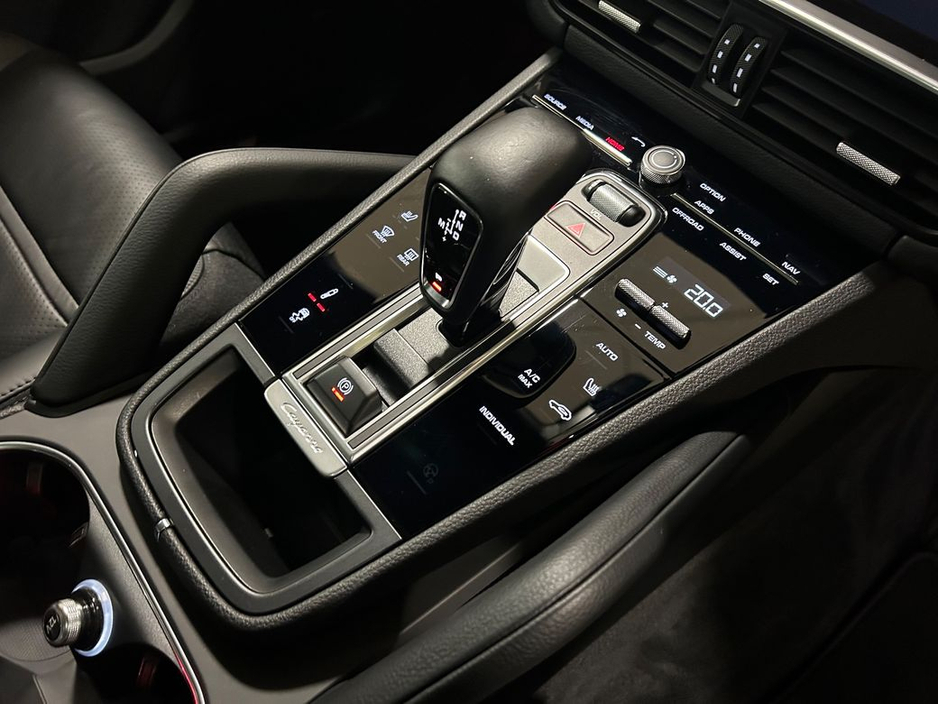 2023 Porsche Cayenne - image 35