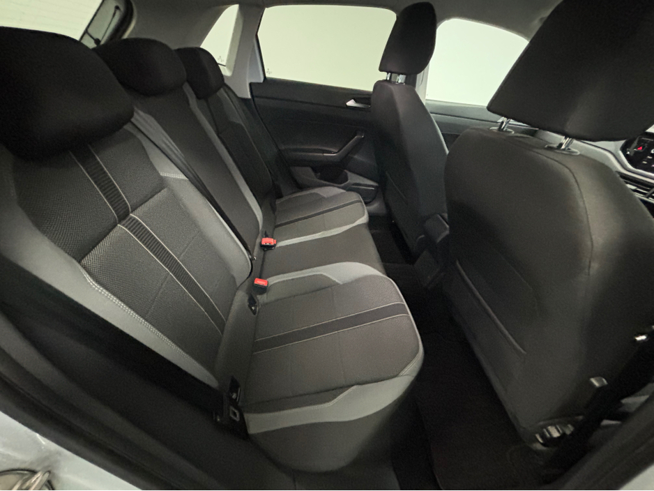 2018 Volkswagen Polo - image 11