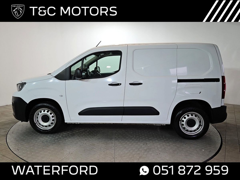 2024 Peugeot Partner - image 4