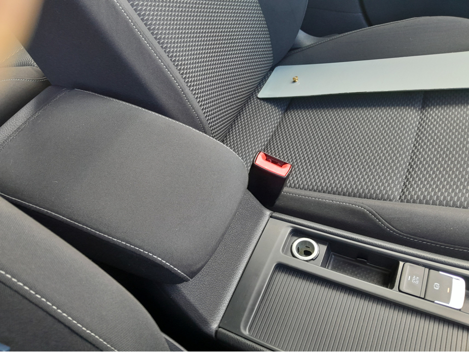 2018 Volkswagen Golf - image 31