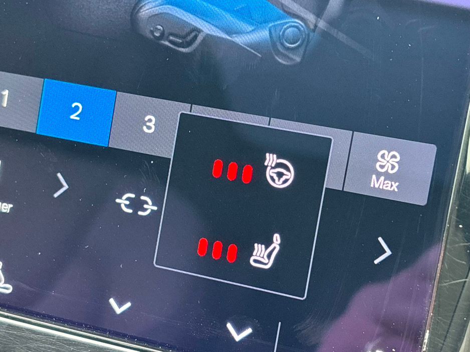 2022 Volvo XC60 B4 AWD MOMENTUM WITH EXTRAS €39,995