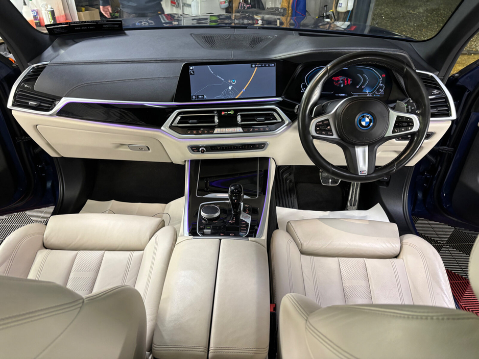 2022 BMW X5 xDrive45e xLine €59,950