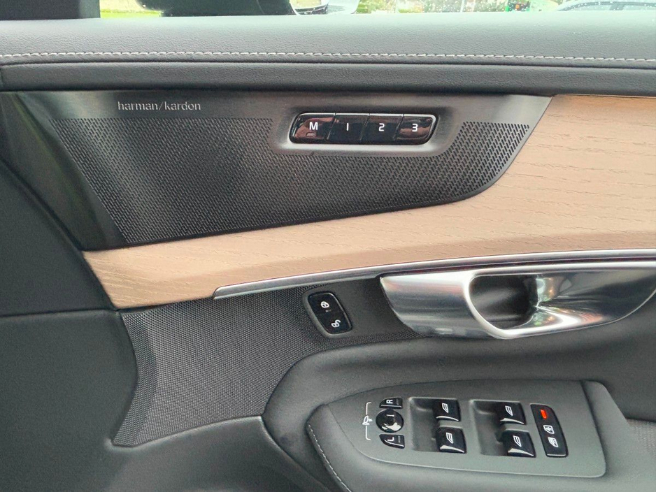 2025 Volvo XC90 PLUS NEW MODEL T8 FULL OPEN PAN ROOF €79,995