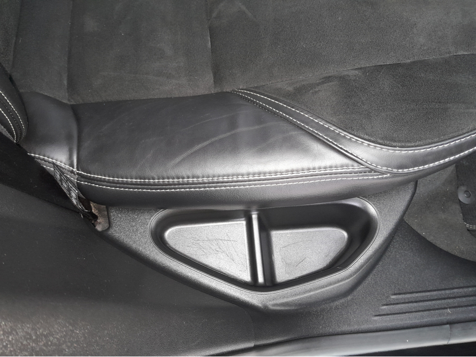 2016 Volvo V40 D2 R-DESIGN ED 5DR