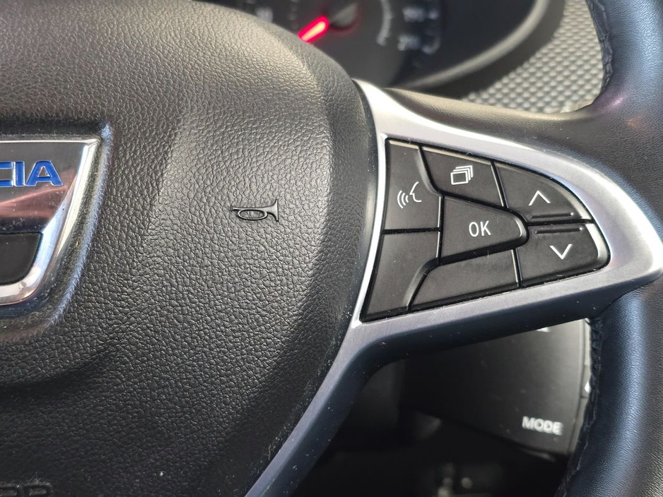 2022 Dacia Jogger - image 18