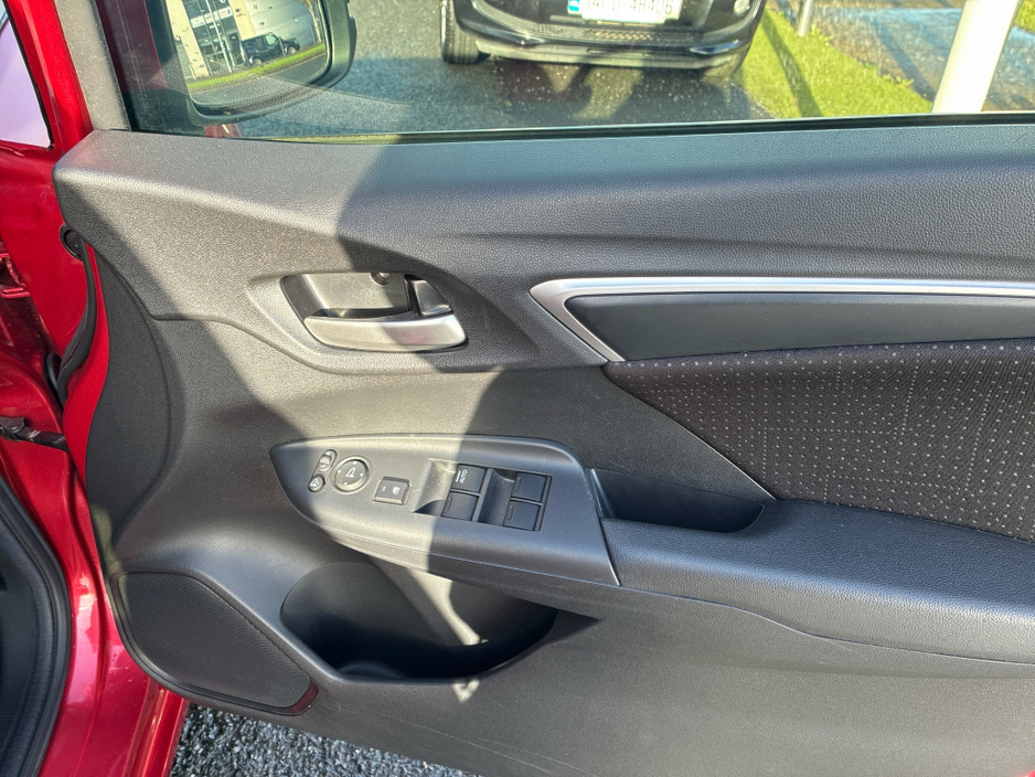 2016 Honda Fit 1.5L Petrol Hybrid Automatic €11,950