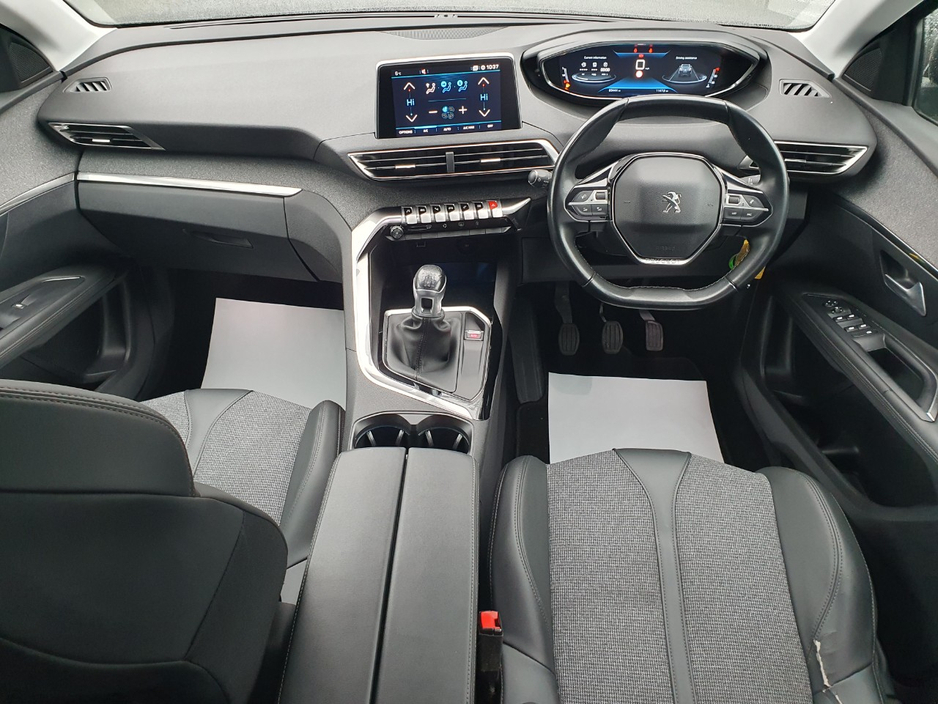 2020 Peugeot 3008 - image 12