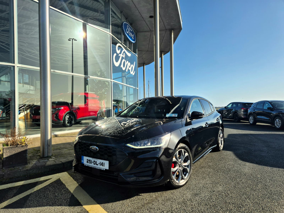 2025 Ford Focus - image 6