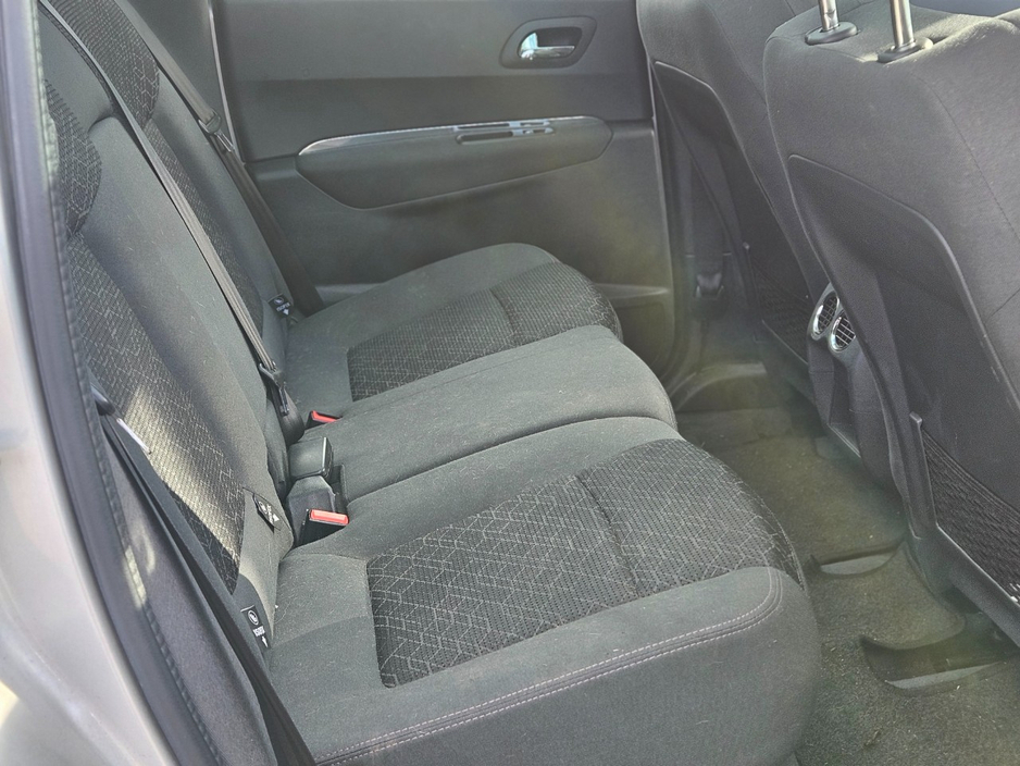 2016 Peugeot 3008 - image 7