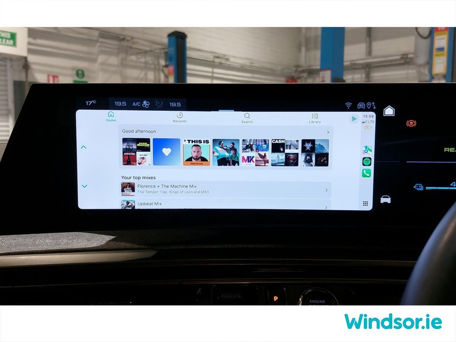 2025 Peugeot 5008 - image 14