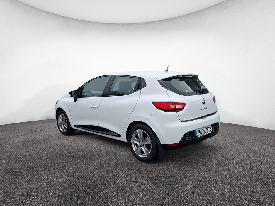 2016 Renault Clio - image 4