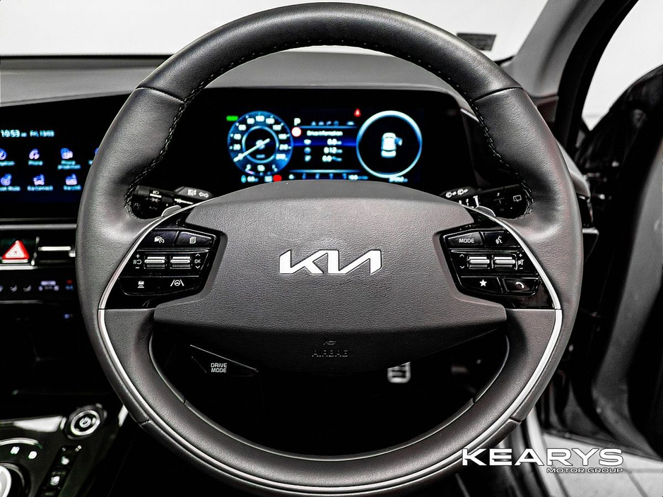 2023 Kia Niro - image 10