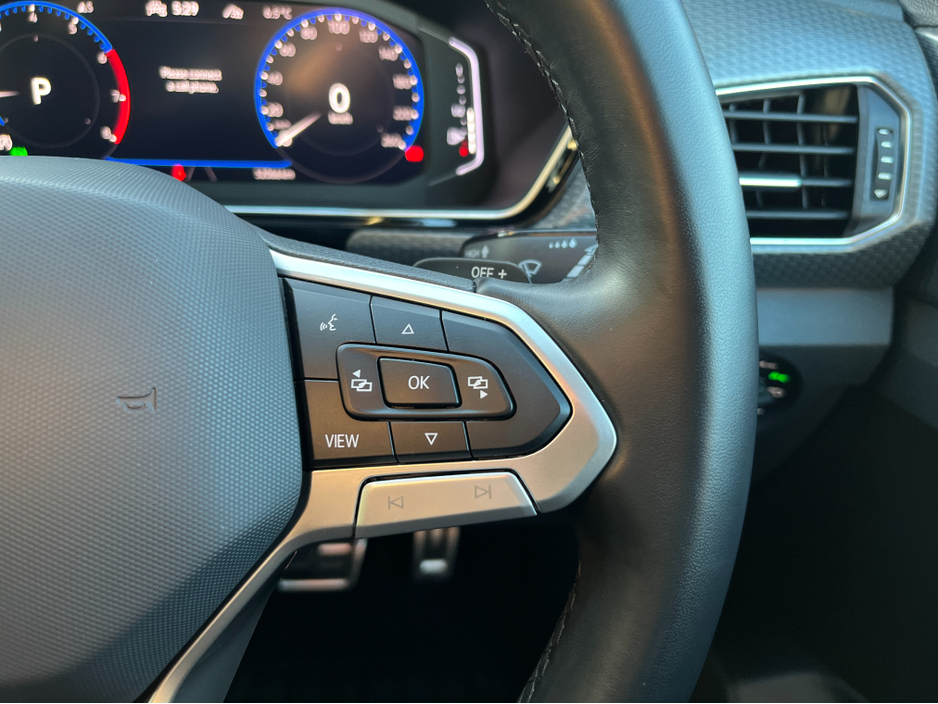 2023 Volkswagen T-Cross R-LINE AUTOMATIC 1.0 PETROL //HIGH SPEC//REVERSE CAMERA//HALF LEATHER SEATS//ADAPTIVE CRUISE CONTROL//KEYLESS ENTRY// €26,950