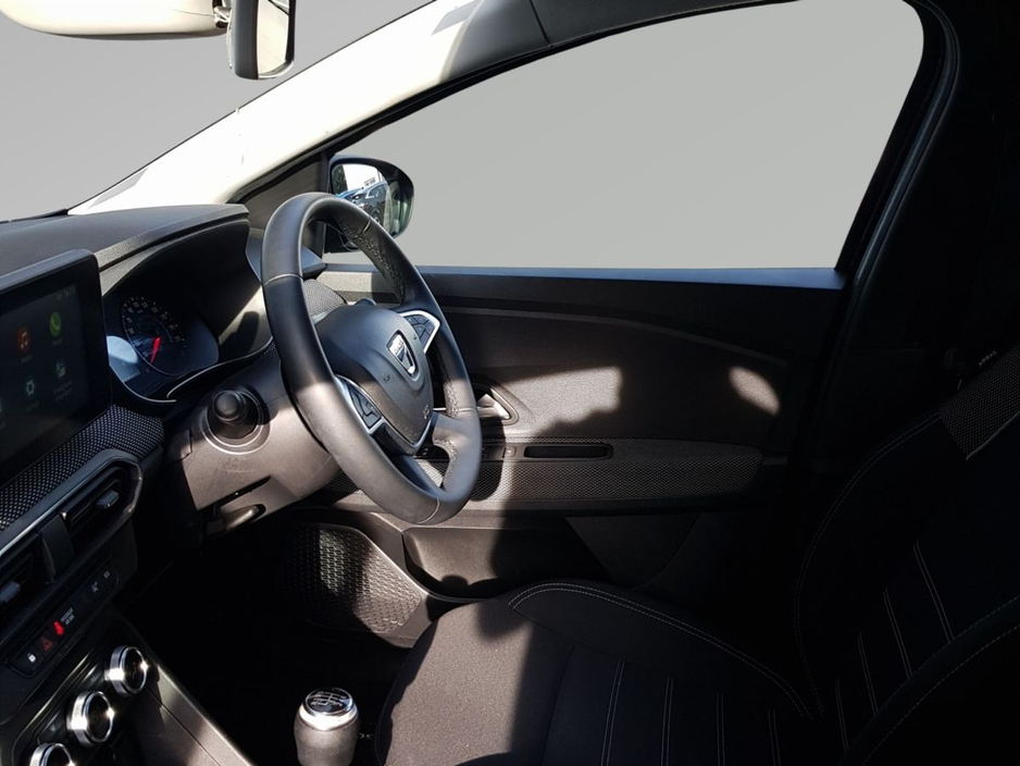 2022 Dacia Jogger - image 4