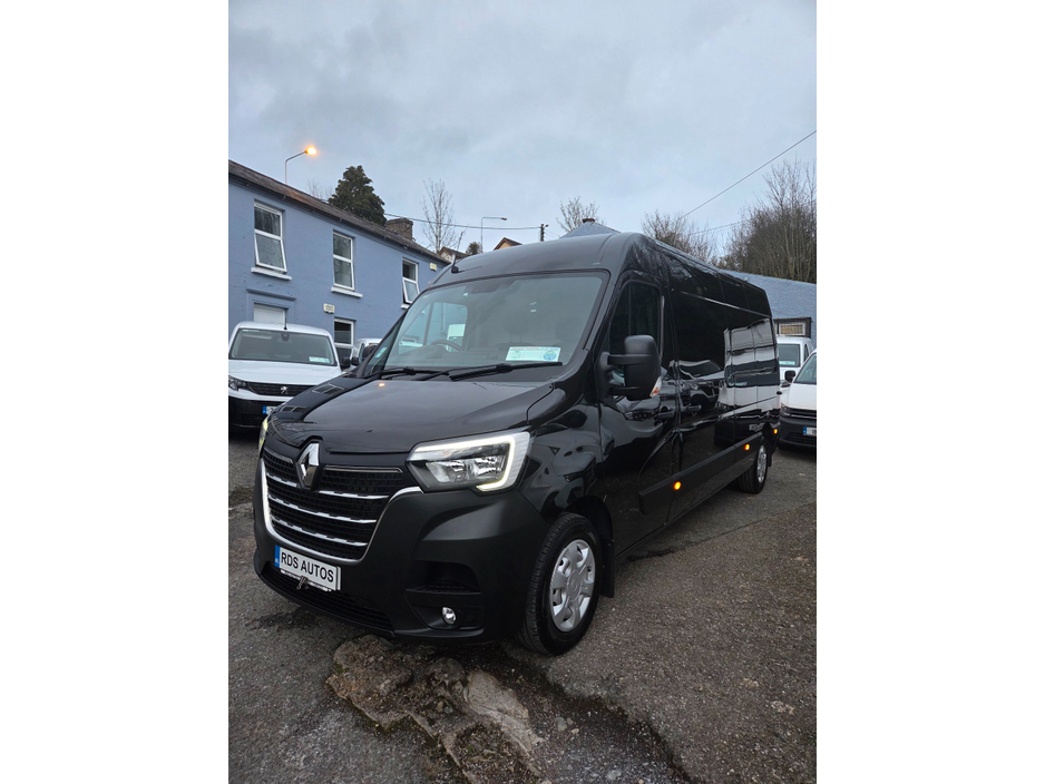 2023 Renault Master - image 3