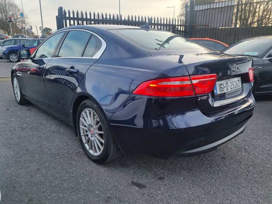 2016 Jaguar XE - image 14