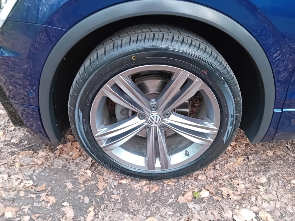 2018 Volkswagen Tiguan - image 42