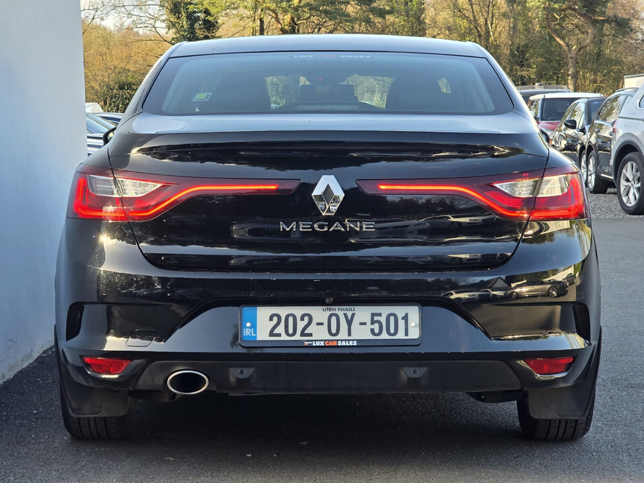 2020 Renault Megane - image 5