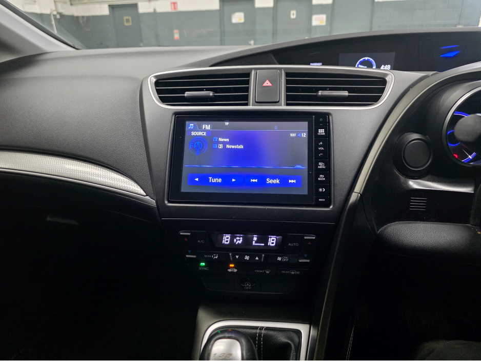 2016 Honda Civic - image 10