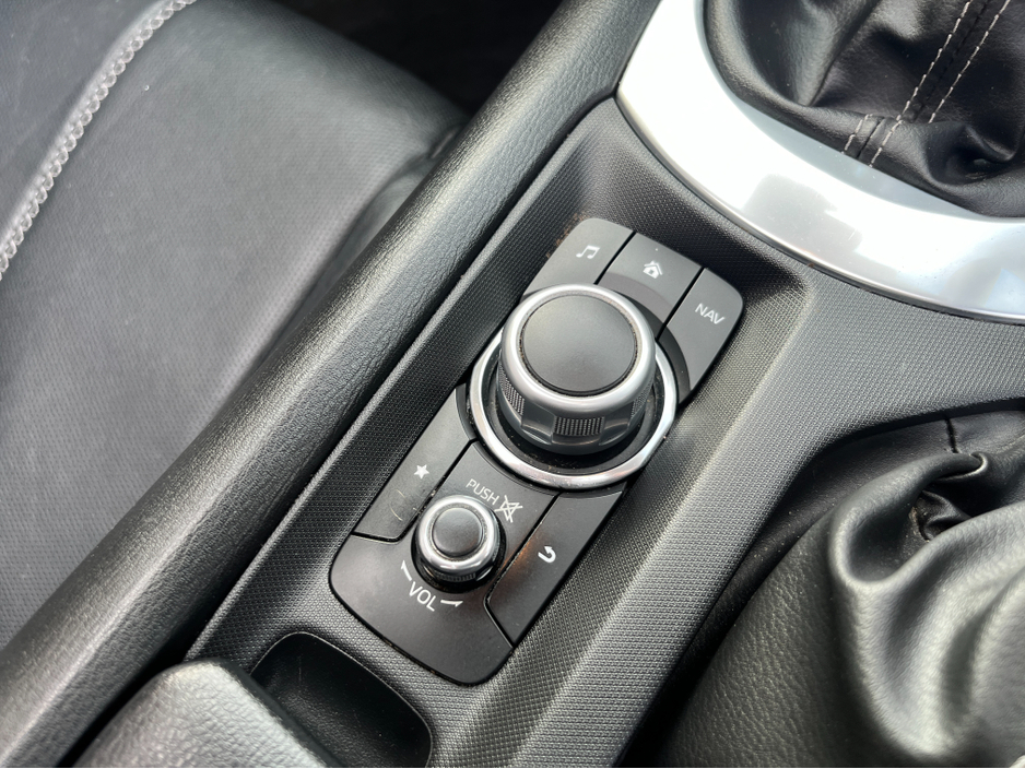 2022 Mazda MX-5 - image 17