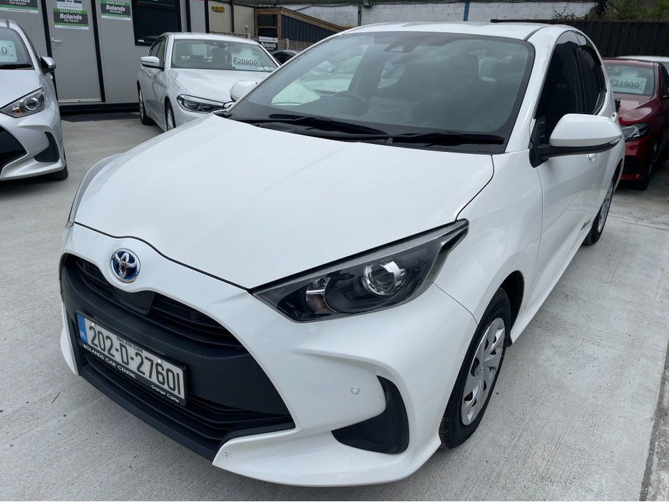 2020 Toyota Yaris - image 4