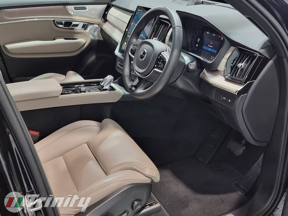 2025 Volvo XC90 * ULTRA * T8 2.0 PHEV * AWD * AUTOMATIC * STUNNING SUV * TRINITY VOLKSWAGEN *
